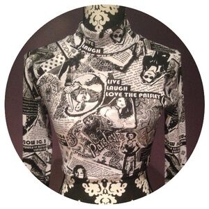 Black & White Graphic Crop Top